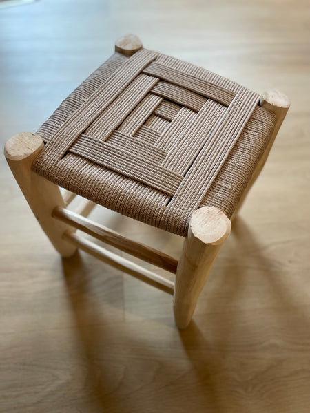 Tabouret en fils de Sabra