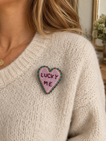 Broche Brodée