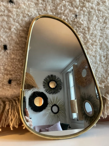 Miroir artisanal en laiton forme « rétro »