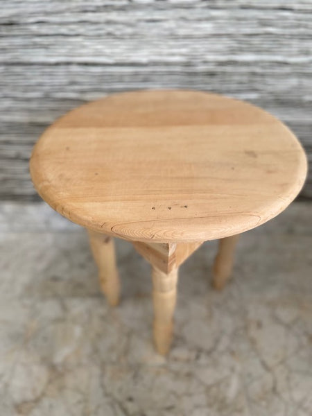 Table de chevet en bois naturel